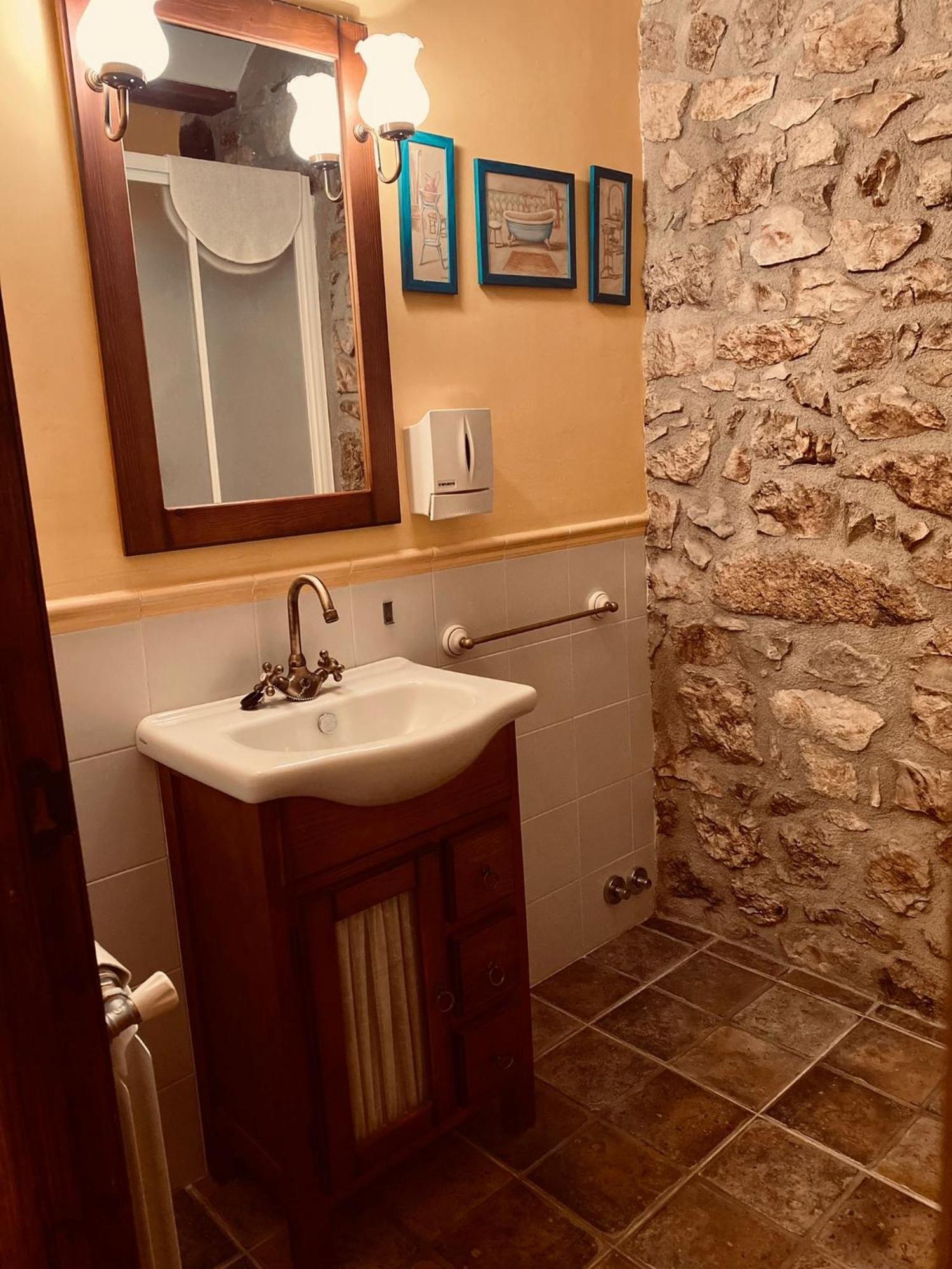 Fortanete Hostal La Muralla מראה חיצוני תמונה